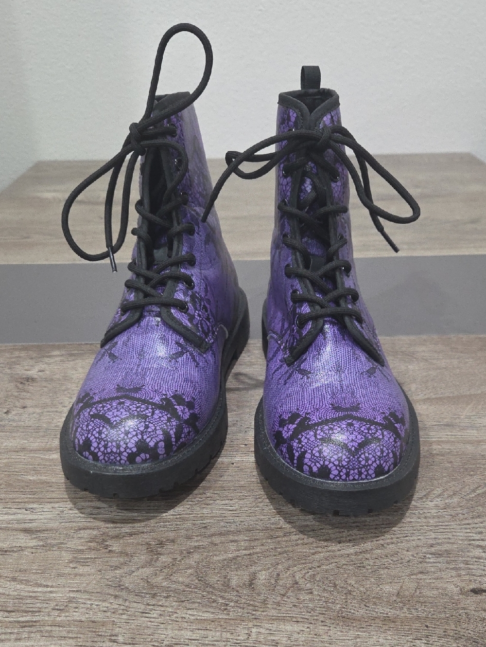 Purple Lace-Pattern Men's Combat Boots Victorian or GOTHIC 6 MENS